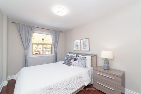 Photo 26 at 20 Croach Crescent, Agincourt North, Toronto