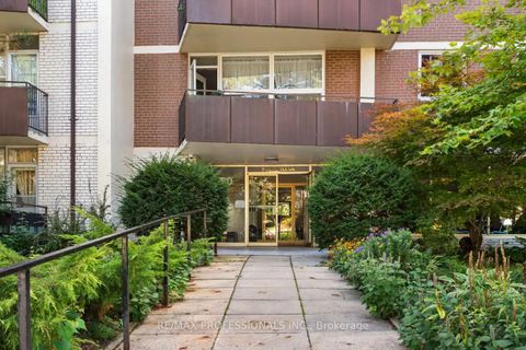 Photo 1 at 4 - 80 Coe Hill Drive, Swansea, Toronto