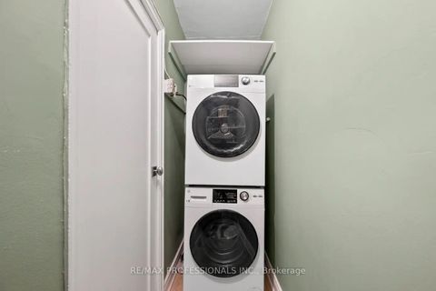 Photo 22 at 4 - 80 Coe Hill Drive, Swansea, Toronto