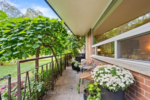 Photo 24 at 4 - 80 Coe Hill Drive, Swansea, Toronto