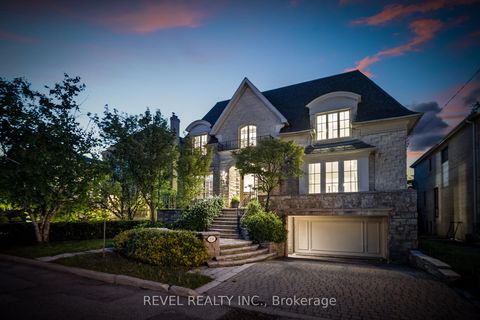 Photo 1 at 208 Carmichael Avenue, Nortown, Toronto