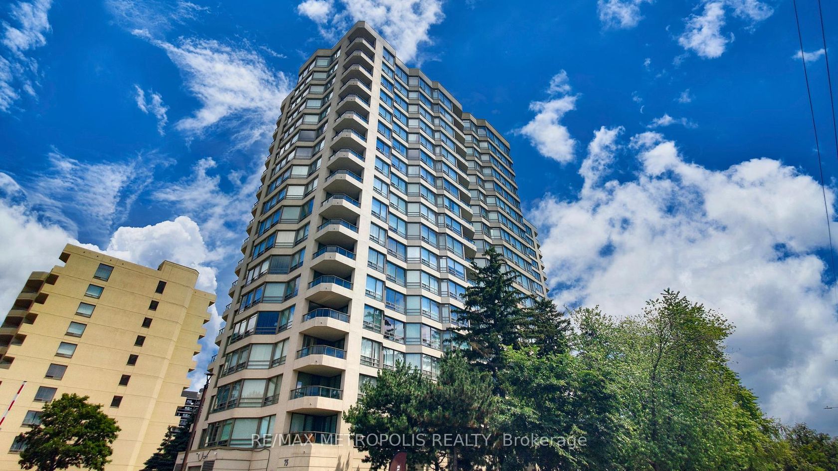 1709 - 75 King Street E, Cooksville, Mississauga by Loree Meneguzzi Real Estate 1709 - 75 King Street E, Cooksville, Mississauga