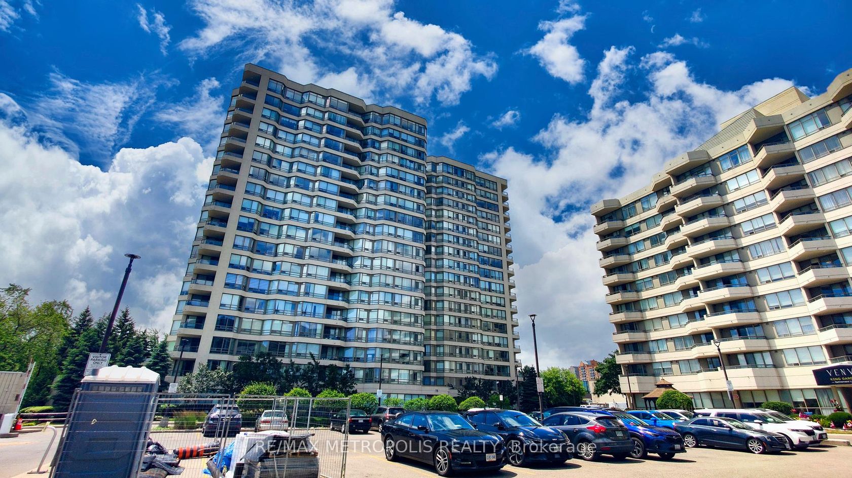 1202 - 75 King Street E, Cooksville, Mississauga by Loree Meneguzzi Real Estate 1202 - 75 King Street E, Cooksville, Mississauga