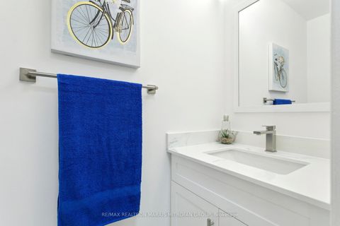 Photo 24 at 161 Joanna Crescent, Yorkhill, Vaughan