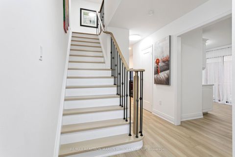 Photo 25 at 161 Joanna Crescent, Yorkhill, Vaughan