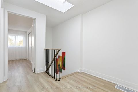 Photo 27 at 161 Joanna Crescent, Yorkhill, Vaughan