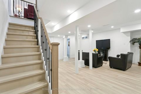 Photo 36 at 161 Joanna Crescent, Yorkhill, Vaughan