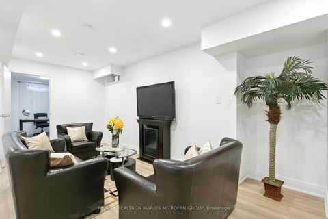 Photo 37 at 161 Joanna Crescent, Yorkhill, Vaughan