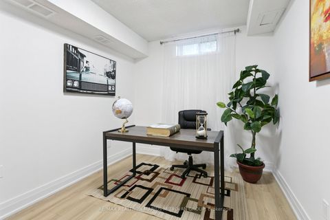 Photo 42 at 161 Joanna Crescent, Yorkhill, Vaughan