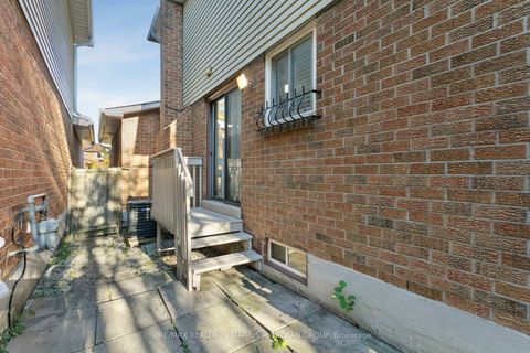 Photo 46 at 161 Joanna Crescent, Yorkhill, Vaughan