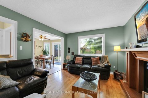 Photo 9 at 304 Rhodes Circle, Glenway Estates, Newmarket
