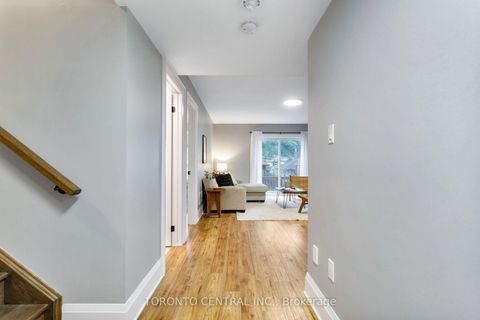 Photo 34 at 9 Chimney Swift Court, Rosethorn, Toronto