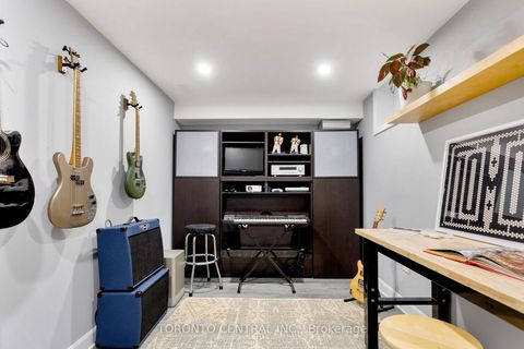 Photo 49 at 9 Chimney Swift Court, Rosethorn, Toronto