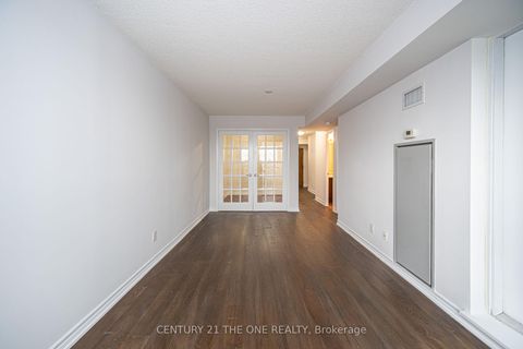Photo 8 at 519 - 60 Fairfax Crescent, Birchmount, Toronto