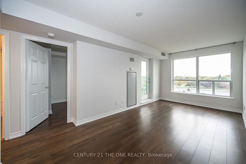 Photo 11 at 519 - 60 Fairfax Crescent, Birchmount, Toronto