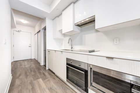 Photo 7 at 3406 - 99 Broadway Avenue S, Mount Pleasant West, Toronto