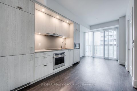 Photo 8 at 814 - 470 Front Street W, Waterfront Communities C1, Toronto