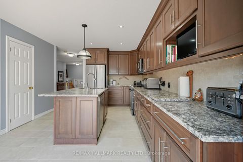 Photo 18 at 5 Pacific Avenue, Little Lake, Barrie