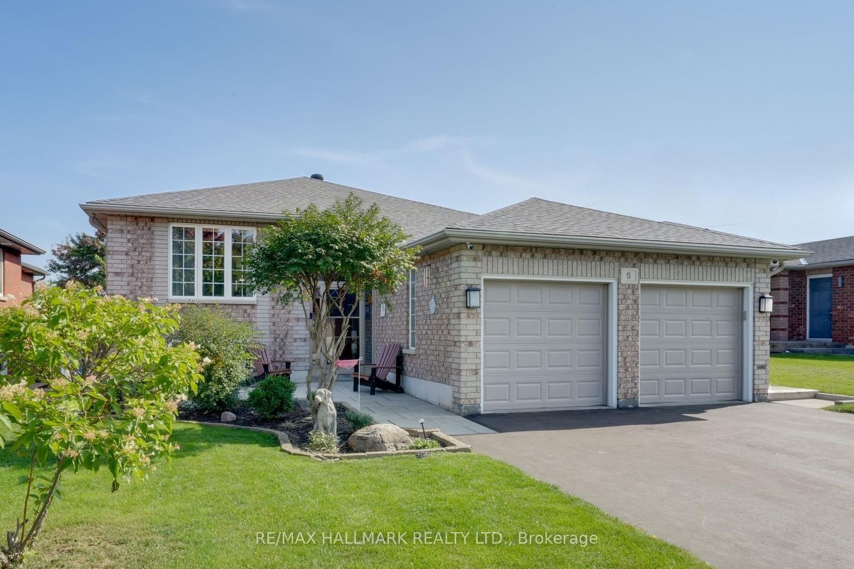 5 Pacific Avenue, Little Lake, Barrie photo number 2