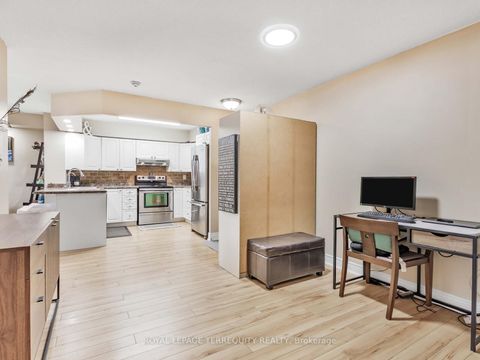 Photo 1 at 203 - 326 Major Mackenzie Drive E, Crosby, Richmond Hill