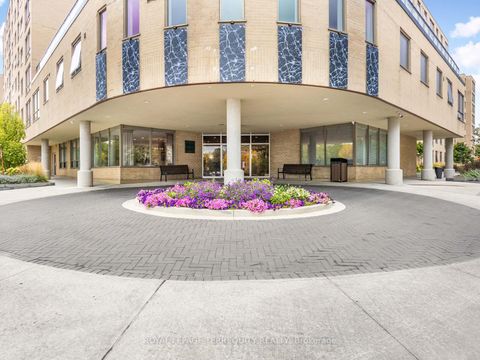 Photo 13 at 203 - 326 Major Mackenzie Drive E, Crosby, Richmond Hill