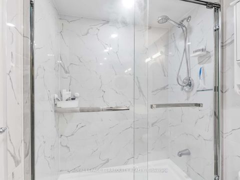 Photo 16 at 203 - 326 Major Mackenzie Drive E, Crosby, Richmond Hill