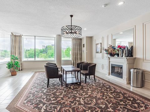 Photo 24 at 203 - 326 Major Mackenzie Drive E, Crosby, Richmond Hill