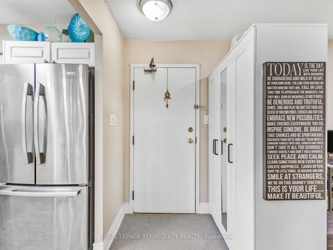 Photo 27 at 203 - 326 Major Mackenzie Drive E, Crosby, Richmond Hill