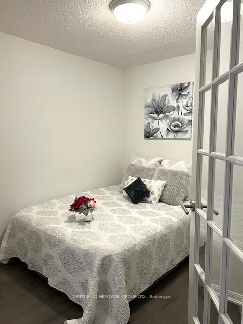 Photo 1 at 1015 - 400 Adelaide Street E, Moss Park, Toronto