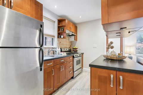 Photo 11 at 3 Roseneath Gardens, Oakwood Village, Toronto