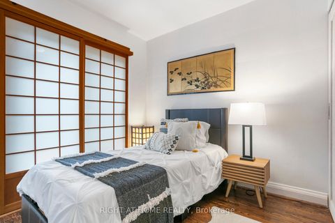 Photo 17 at 3 Roseneath Gardens, Oakwood Village, Toronto