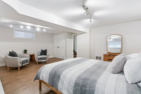 Photo 26 at 3 Roseneath Gardens, Oakwood Village, Toronto