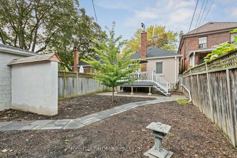 Photo 34 at 3 Roseneath Gardens, Oakwood Village, Toronto