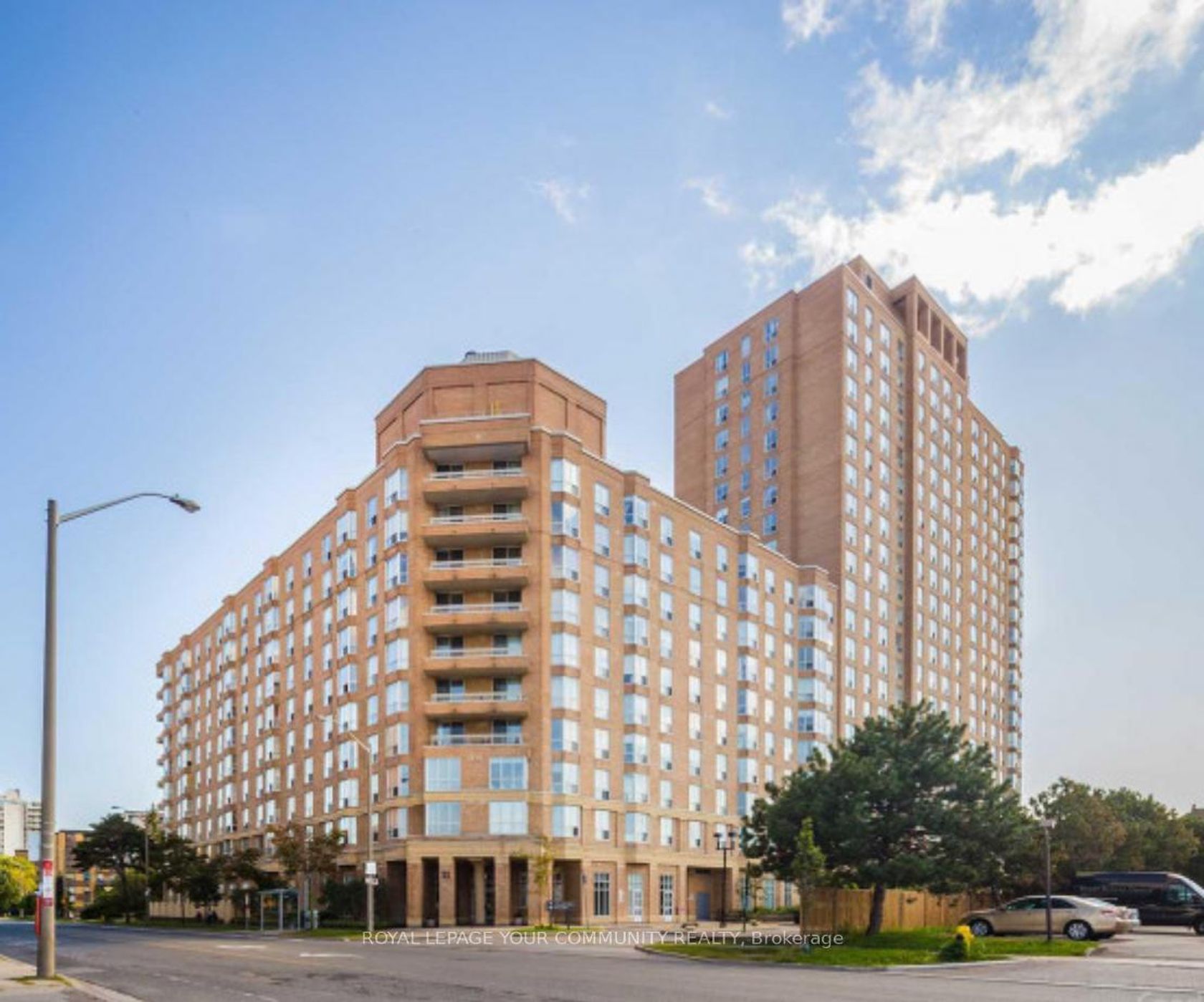 714 - 11 Thorncliffe Pk Drive, Thorncliffe Park, Toronto 