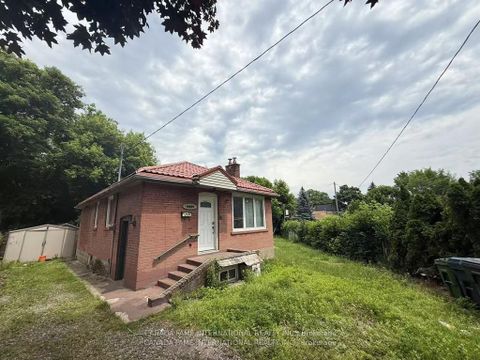 Photo 1 at 1 Lundy Avenue, Lambton Baby Point, Toronto