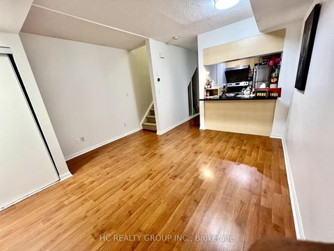 Photo 4 at 530 - 3 Everson Drive, Willowdale East, Toronto