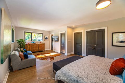 Photo 13 at 28 Decarie Circle, West Deane, Toronto