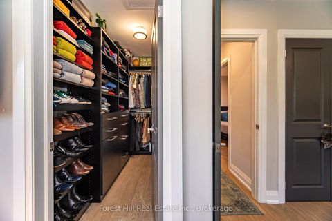 Photo 15 at 28 Decarie Circle, West Deane, Toronto