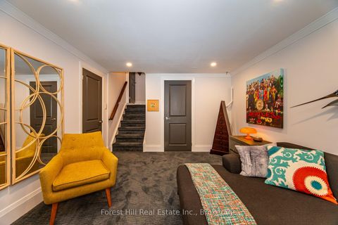 Photo 20 at 28 Decarie Circle, West Deane, Toronto