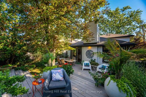 Photo 31 at 28 Decarie Circle, West Deane, Toronto