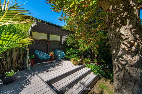 Photo 32 at 28 Decarie Circle, West Deane, Toronto