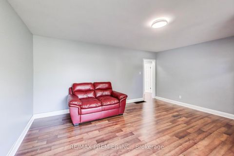 Photo 6 at 5 Golfdale Road, Sunnidale, Barrie