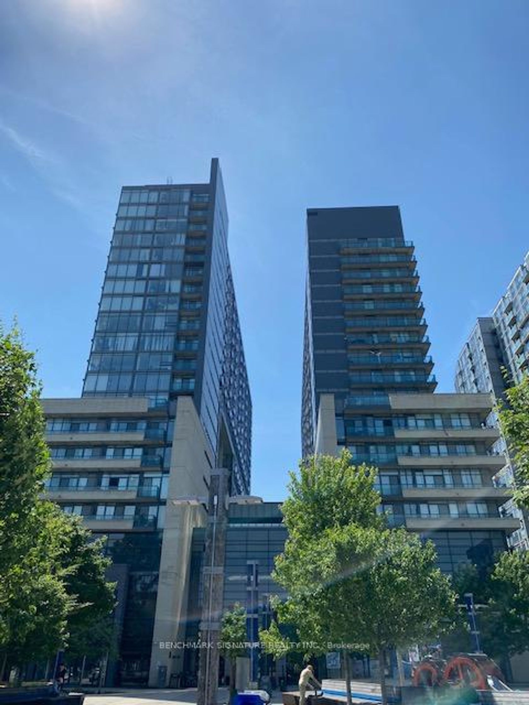 PH17E - 36 Lisgar Street, Little Portugal, Toronto 