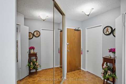 Photo 2 at 1706 - 75 Graydon Hall Drive, Donalda, Toronto