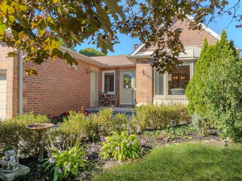 Photo 3 at 332 John Bowser Crescent, Glenway Estates, Newmarket