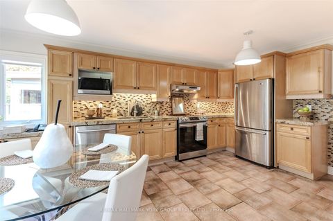 Photo 13 at 332 John Bowser Crescent, Glenway Estates, Newmarket