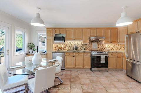 Photo 14 at 332 John Bowser Crescent, Glenway Estates, Newmarket