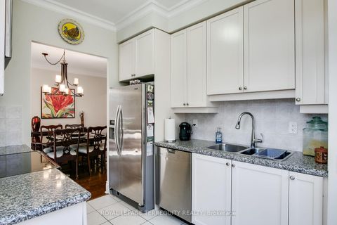 Photo 14 at 120 - 80 Harrison Garden Boulevard, Willowdale East, Toronto