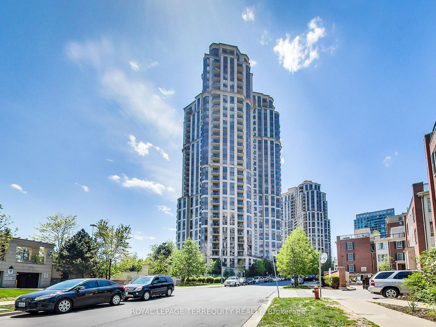 120 - 80 Harrison Garden Boulevard, Willowdale East, Toronto by Alessia Polo 120 - 80 Harrison Garden Boulevard, Willowdale East, Toronto