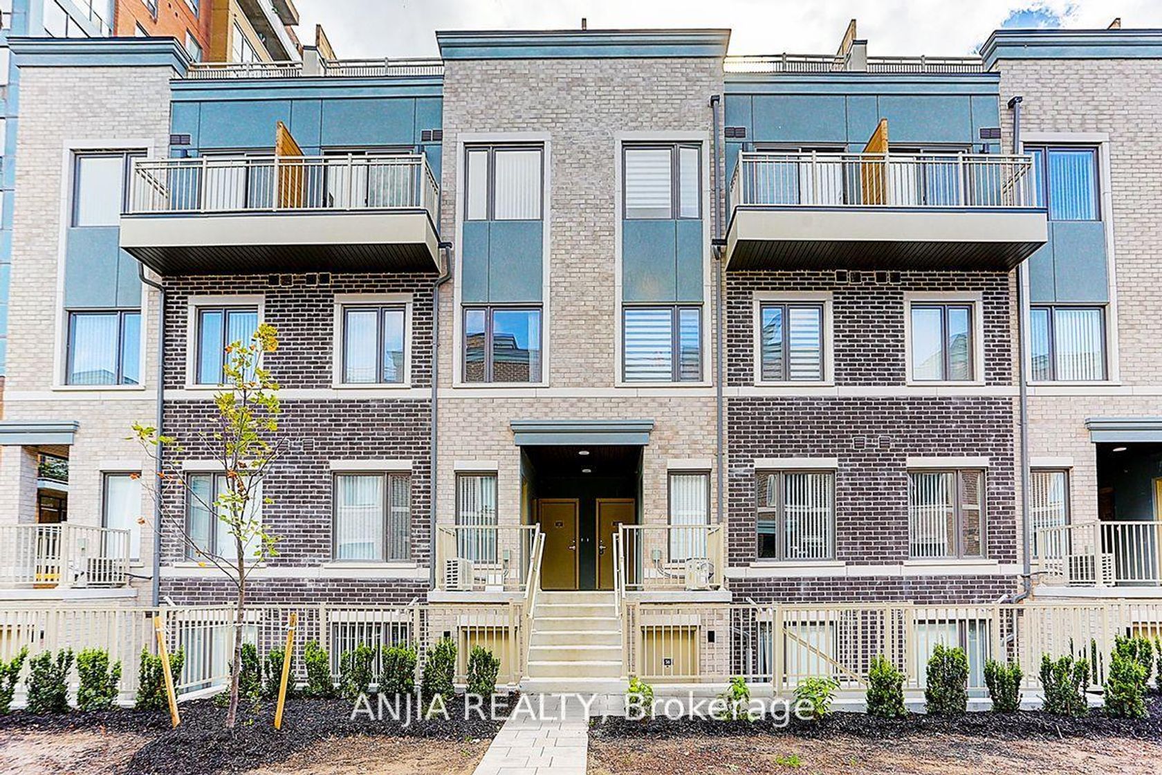 50 - 5 William Jackson Way S, New Toronto, Toronto 
